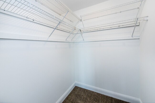 Building Photo - 814 King Arthur Dr