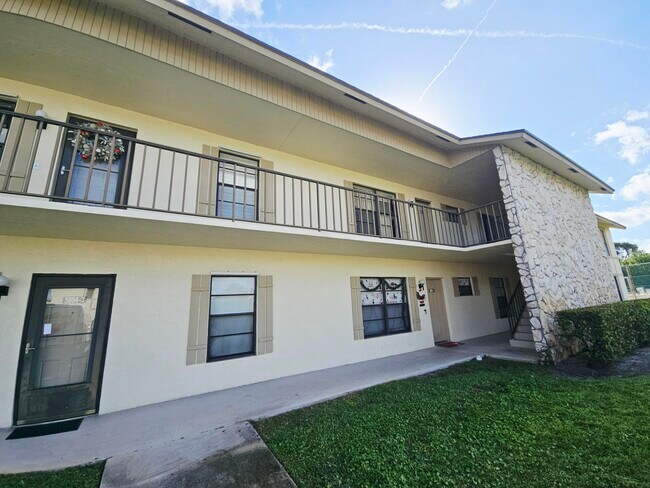 Building Photo - 5894 Longbow Ln