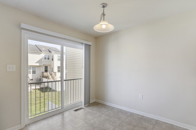 Building Photo - 18 Chillingham Ct