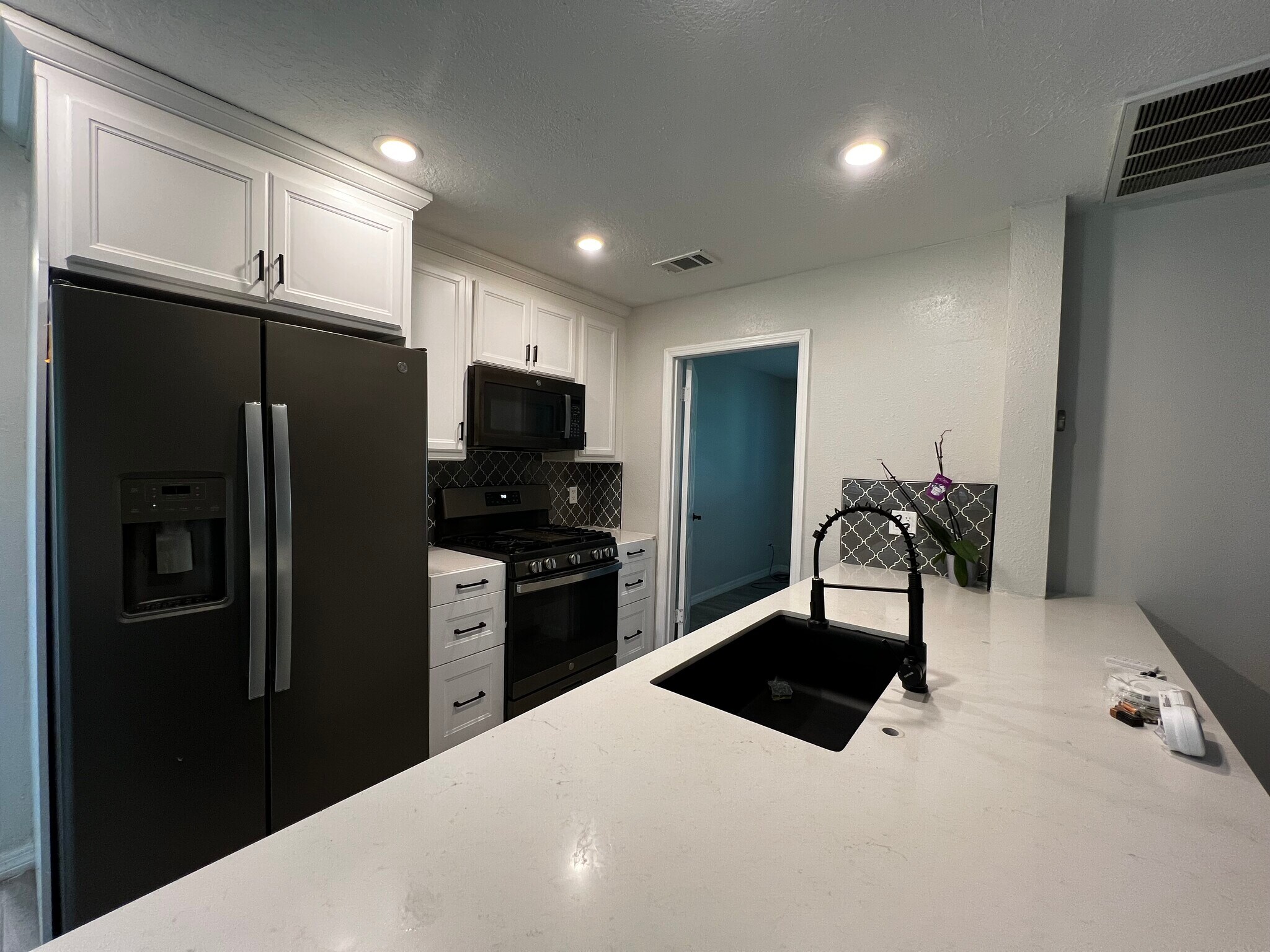 Kitchen - 105 Lido Rd