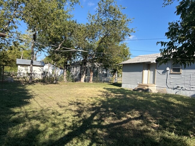 Building Photo - 1206 Culp Ave