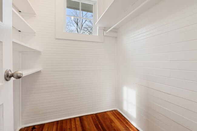 Building Photo - Trinity Park in Durham!