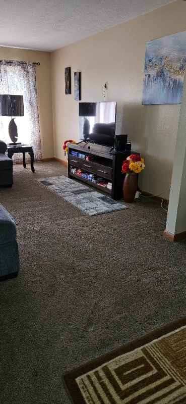 Building Photo - 1645 Tanglewood Dr