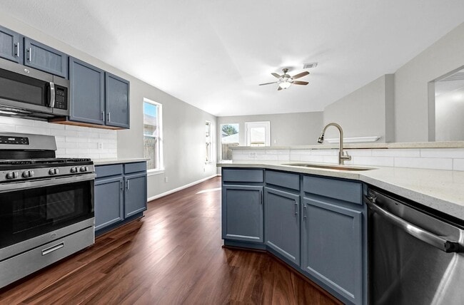 Building Photo - 4018 Floral Way Ct