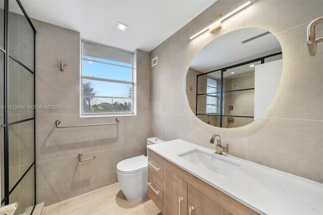 Building Photo - 5255 Collins Ave