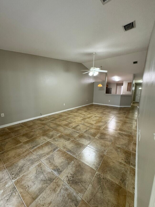 Building Photo - 361 Del Monte Rd