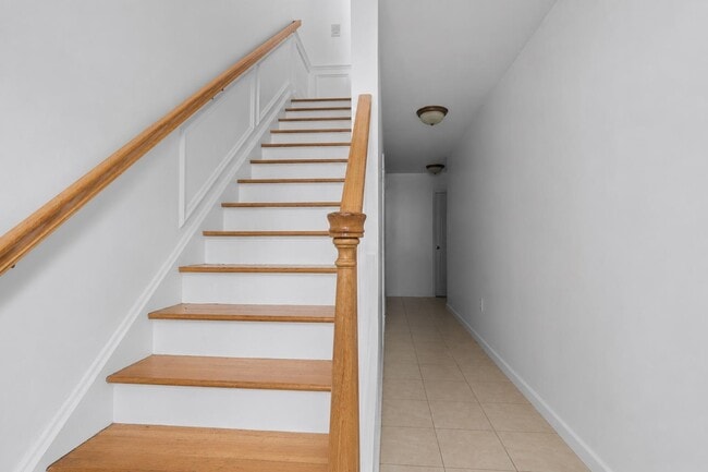 Building Photo - 9 Hackensack Plank Rd