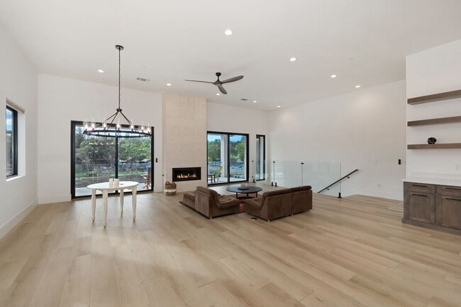 Building Photo - Waterfront 4 bed 4 bath 3,887 sq. ft.