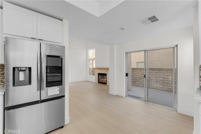 Building Photo - 23234 Valerio St