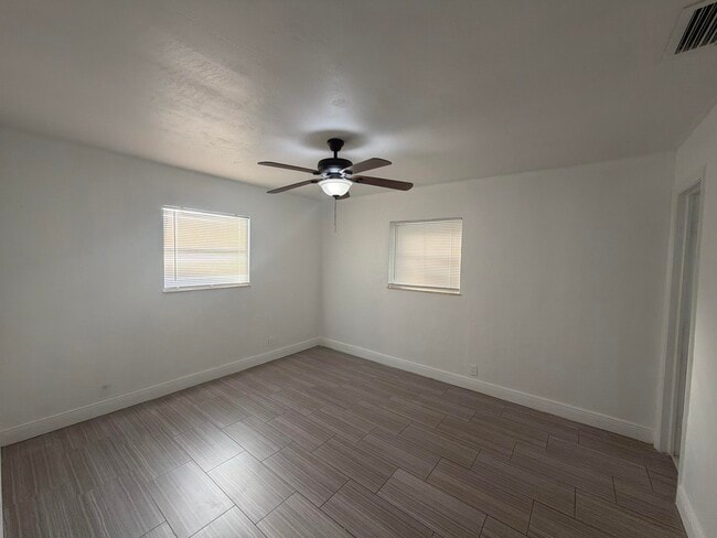 Building Photo - 208 Coventry St