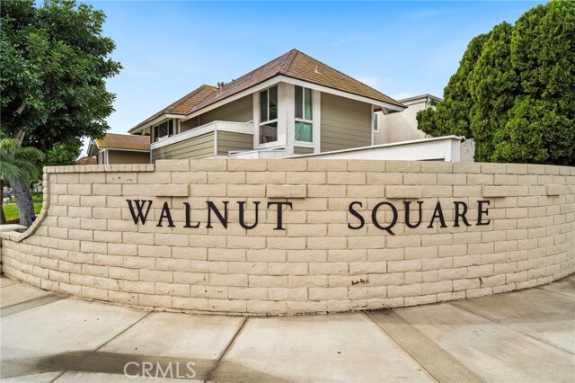 Building Photo - 77 Golden Glen St