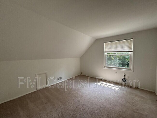Building Photo - 5830 Vandegrift Ave