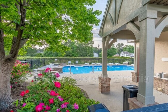 Building Photo - 1509 Broad Water Arch