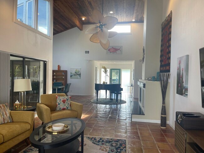 Building Photo - 13772 Sand Crane Dr