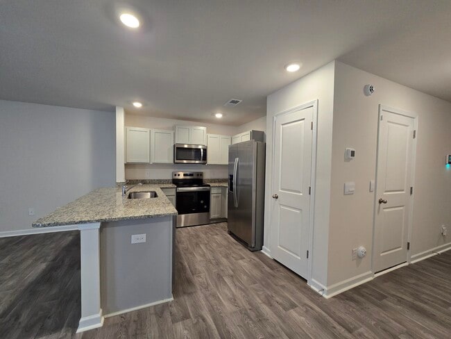 Building Photo - 162 Wall St