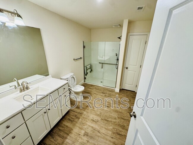 Building Photo - 3900 McKendree Xing