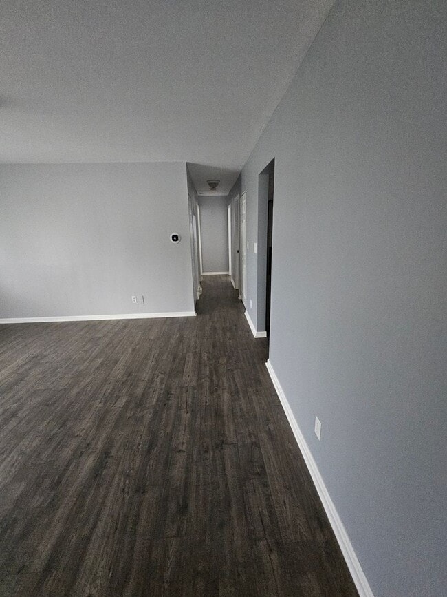 Building Photo - EDGEWOOD - SINGLE FAMILY RANCHER