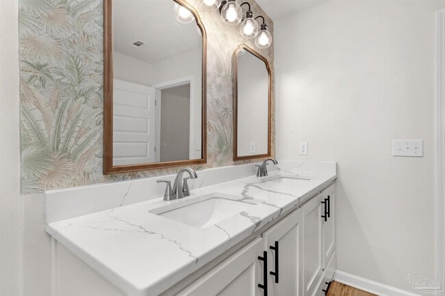 Building Photo - 5277 Peach Dr