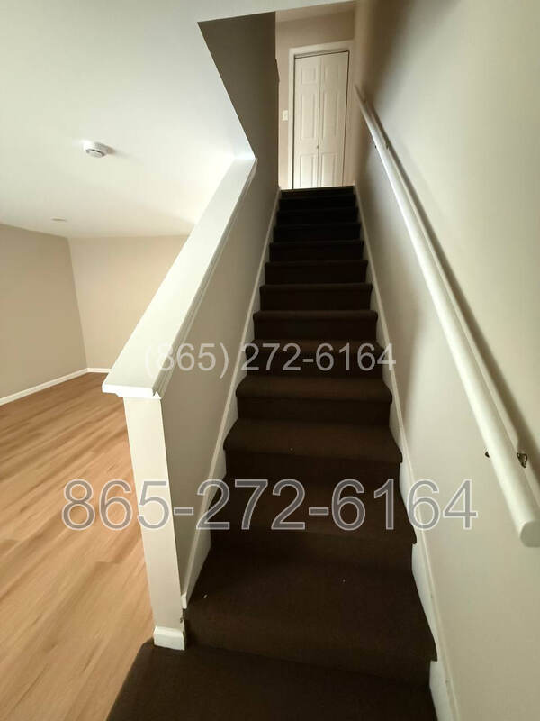 Building Photo - 3536 Old Valley View Dr