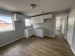 Building Photo - 1450 Fleming Ave