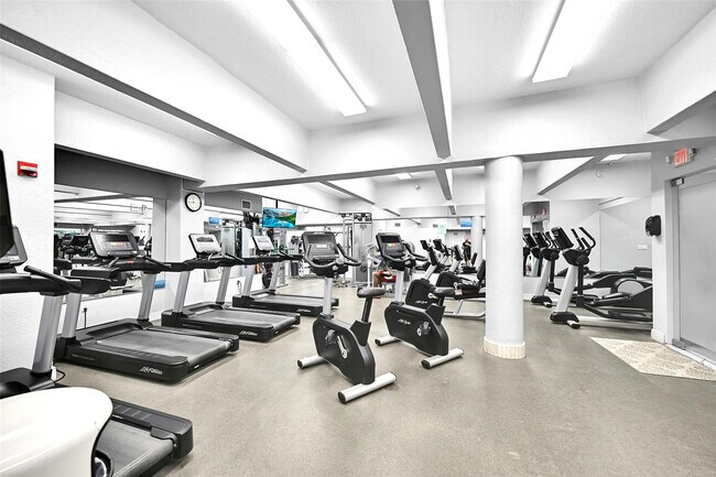 Building Photo - 1880 S Ocean Dr