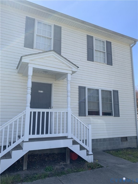 Primary Photo - 627 Della St