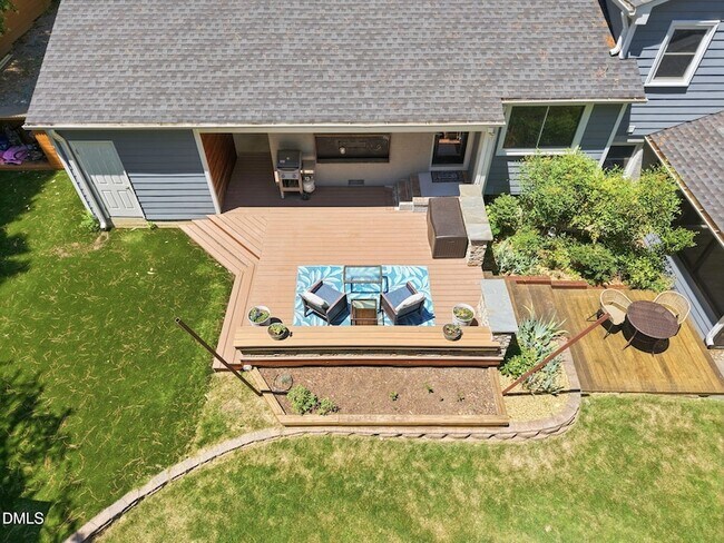 Building Photo - 603 N Estes Dr