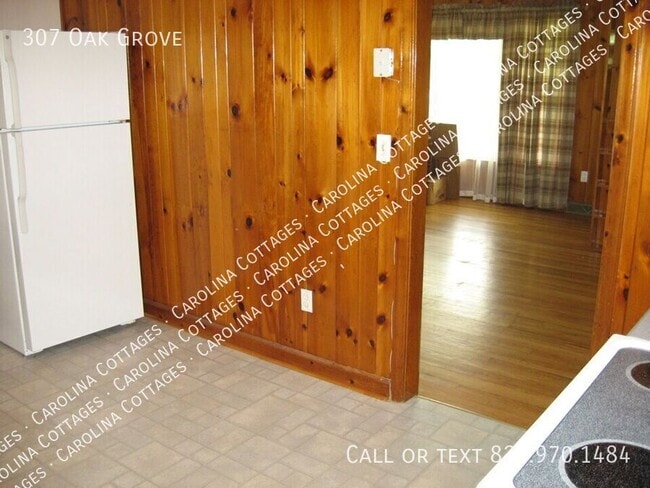 Building Photo - 307 Oak Grove Rd