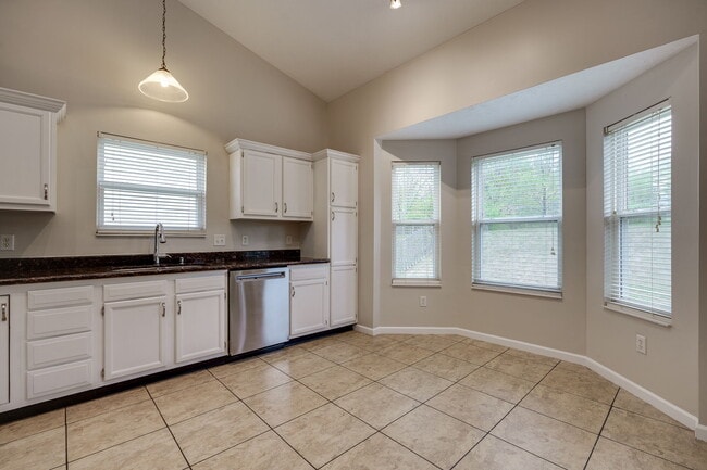 Building Photo - 3602 Winterwood Dr