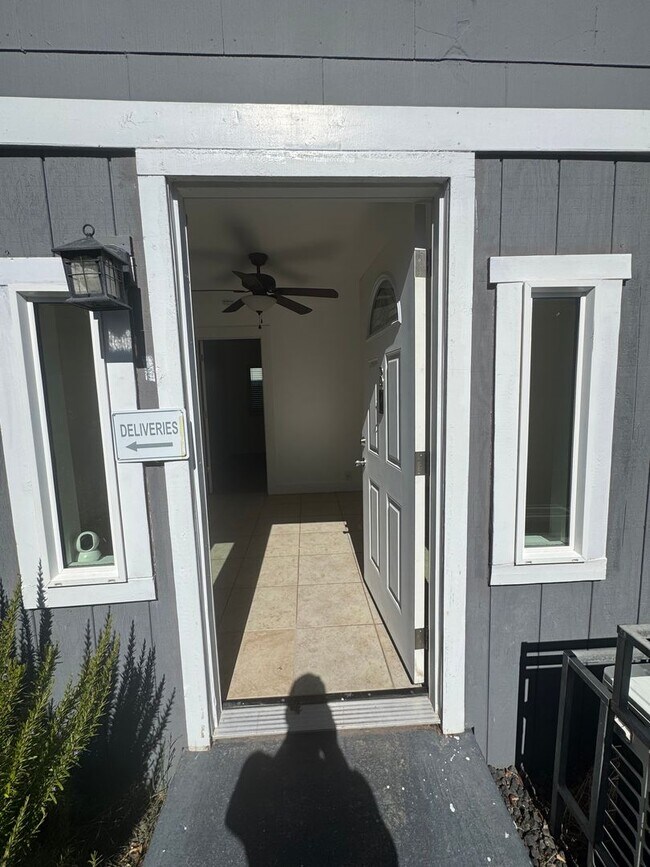 Building Photo - 3 bedroom | 1 bathroom | Oak Park Duplex