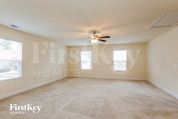 Building Photo - 9842 Maywine Cir