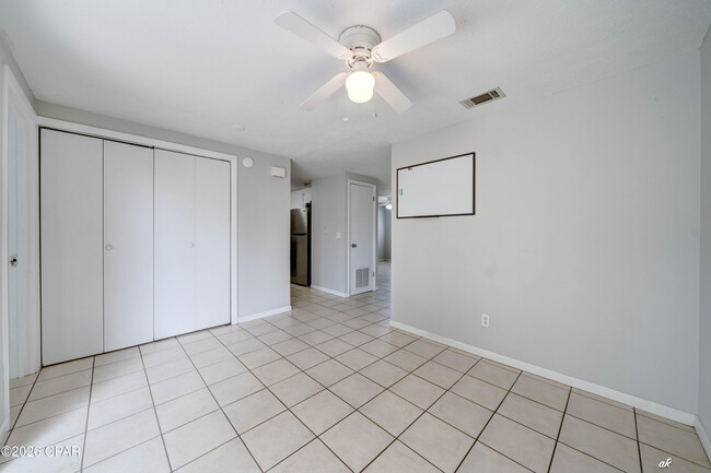 Building Photo - 1125 Bradley Cir