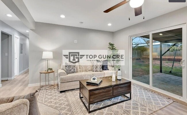 Building Photo - 347 Provo St