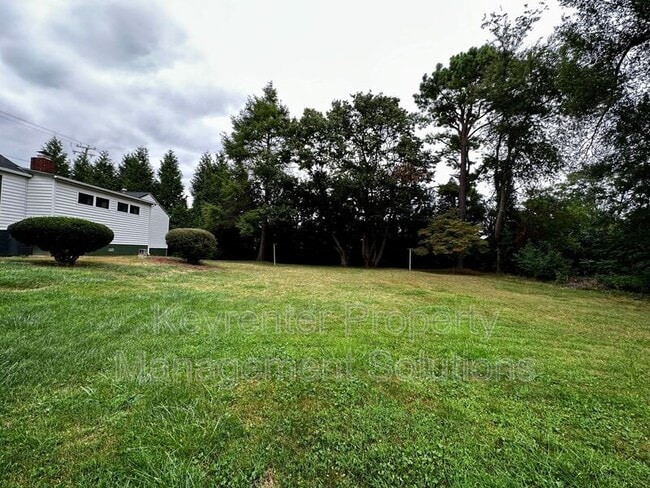 Building Photo - 128 Vedette Ave