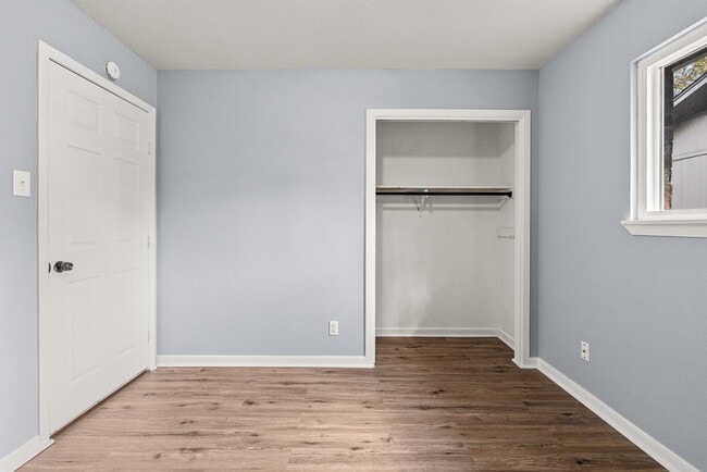 Building Photo - 1513 Westover Dr