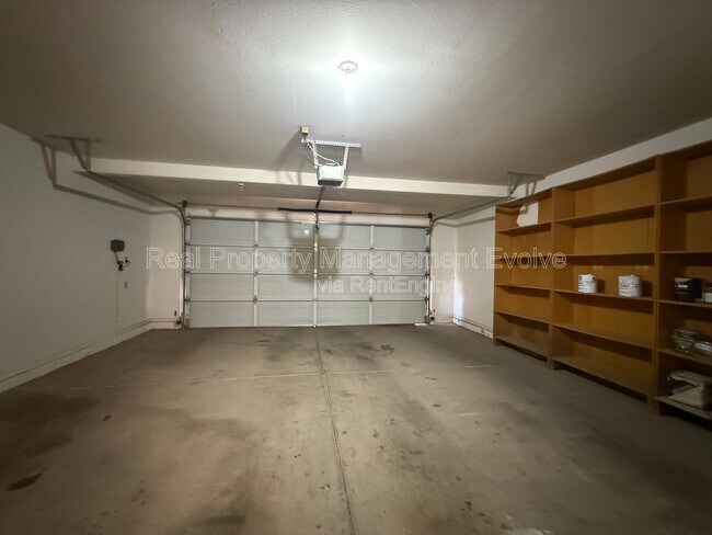 Building Photo - 17215 N 46th Pl