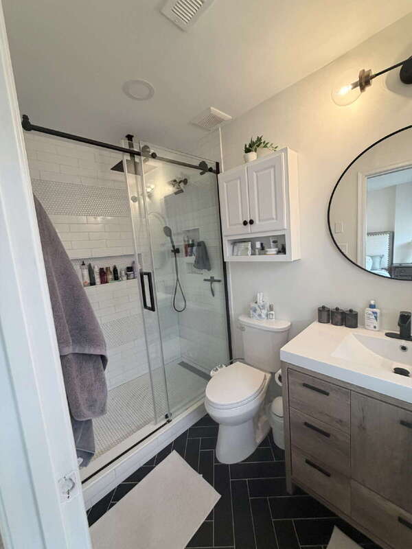 Building Photo - 978 Harrison Cir