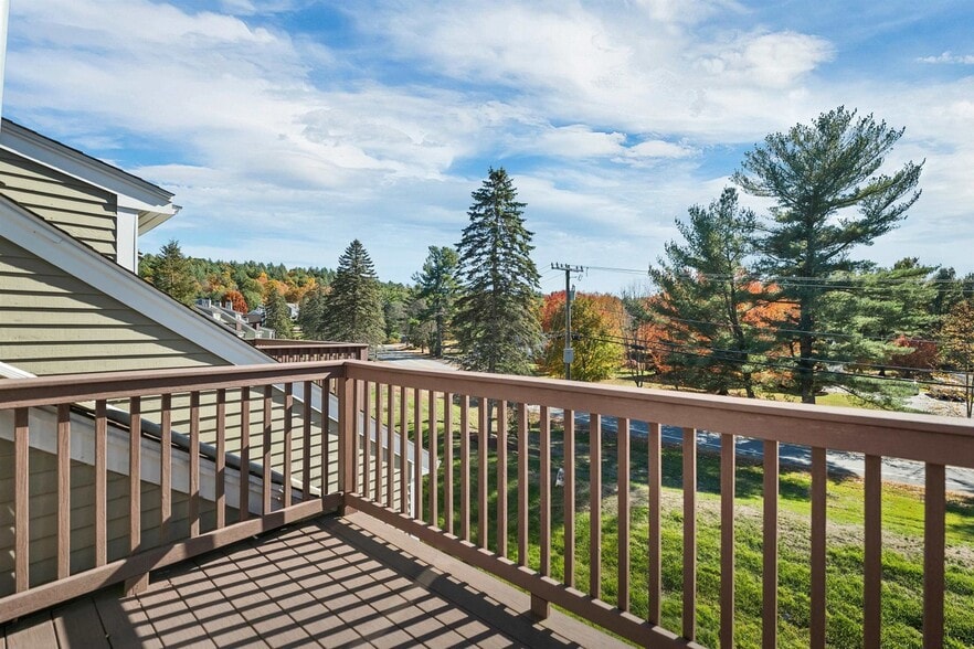 Building Photo - 32 Cadogan Way