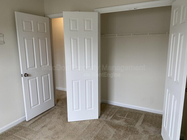 Building Photo - 2909 Broyhill Ct
