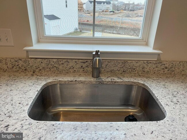 Building Photo - 9A Ford St