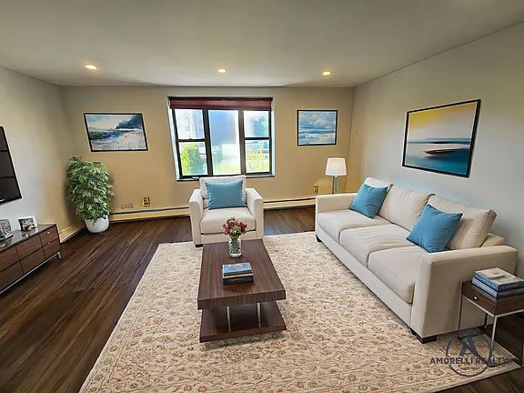 Building Photo - "Charming 1-Bedroom Haven in the Heart of Brooklyn – Ideal Urban Retreat!"