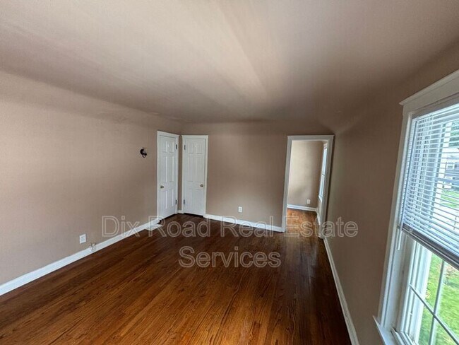 Building Photo - 502 Dick Ave