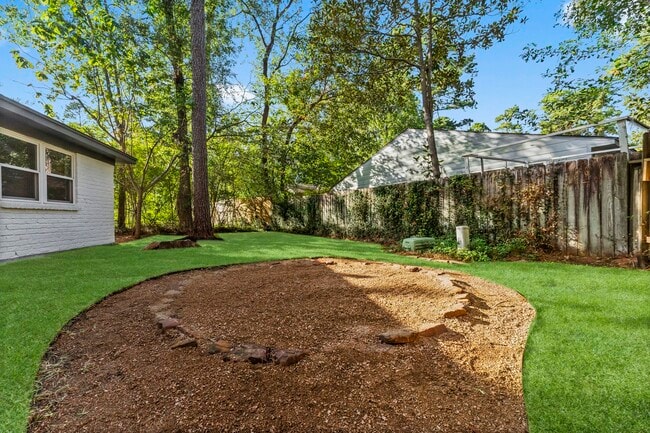 Building Photo - 26 E Woodtimber Ct