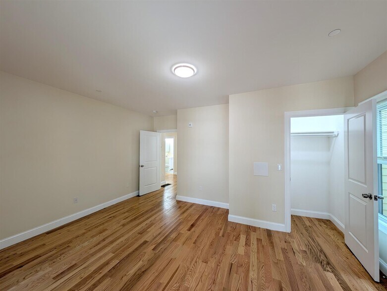 Building Photo - 20 Holyoke Rd