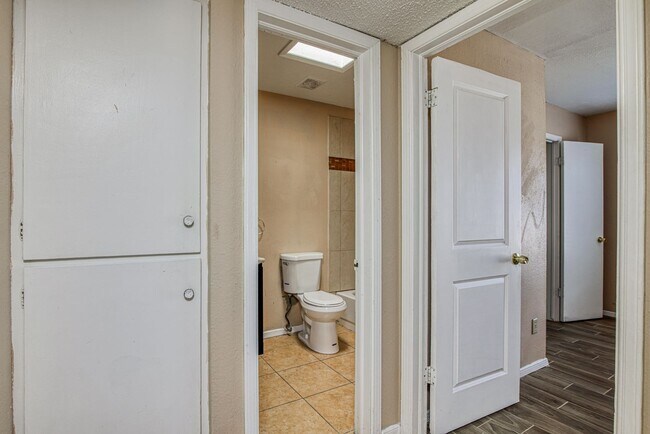 Building Photo - 11612 Marsh Mccall Way