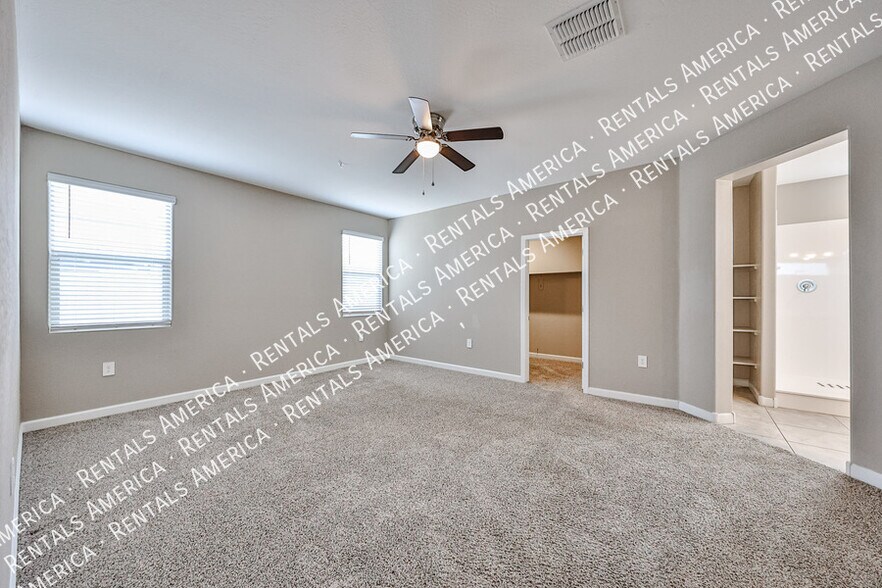 Building Photo - 30041 W Earll Dr