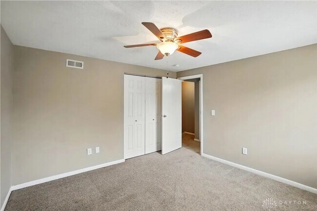Building Photo - Charming 2BR Condo in Heart of Centerville
