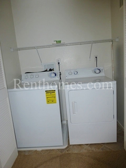 Building Photo - 16938 Hutchins Landing