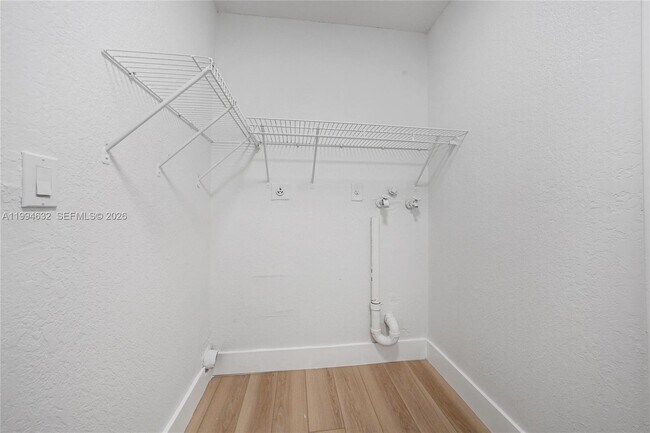 Building Photo - 7201 NW 46th Ct