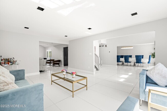 Building Photo - 24 Valley Forge Rd